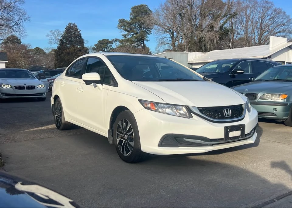 2014 Honda Civic 9th Gen - Image 2 of 19