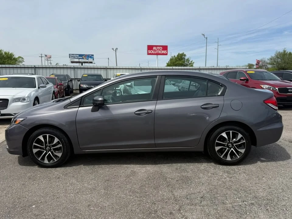 2014 Honda Civic 9th Gen - Image 7 of 20