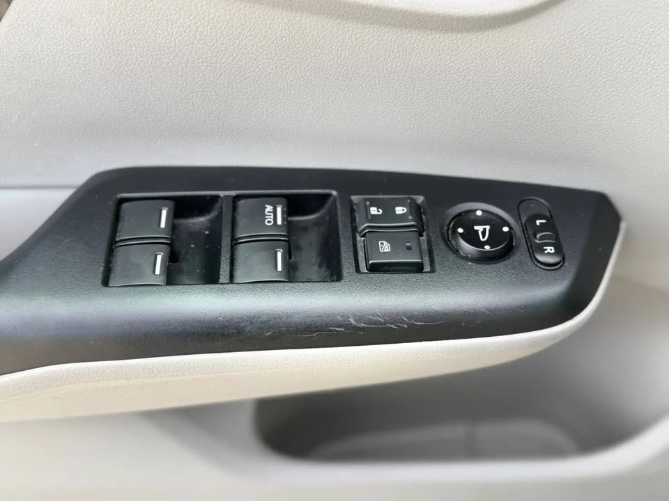 2014 Honda Civic 9th Gen - Image 13 of 20