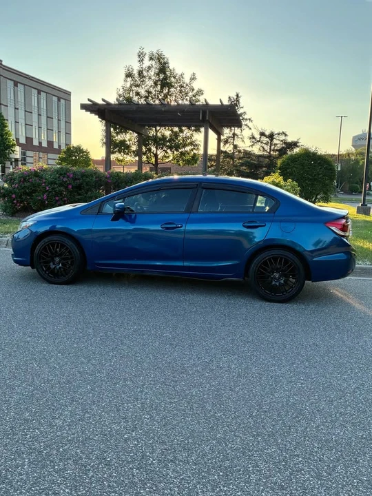 2014 Honda Civic 9th Gen - Image 3 of 14