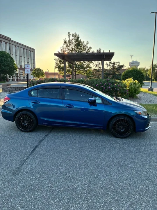 2014 Honda Civic 9th Gen - Image 6 of 14
