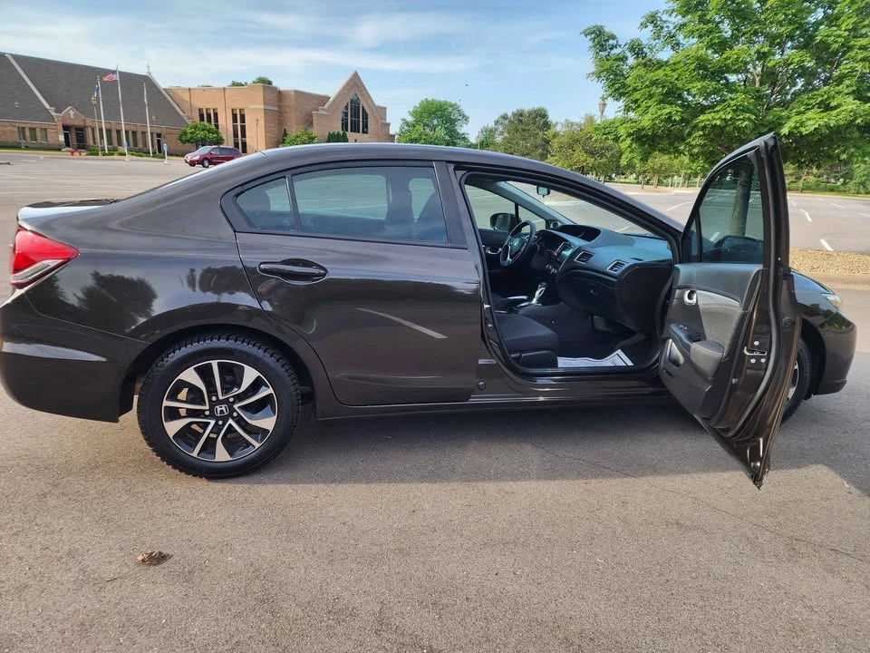 2014 Honda Civic 9th Gen - Image 4 of 20