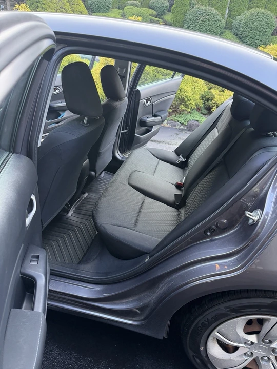 2014 Honda Civic 9th Gen - Image 9 of 20