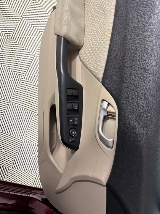 2014 Honda Civic 9th Gen - Image 9 of 21