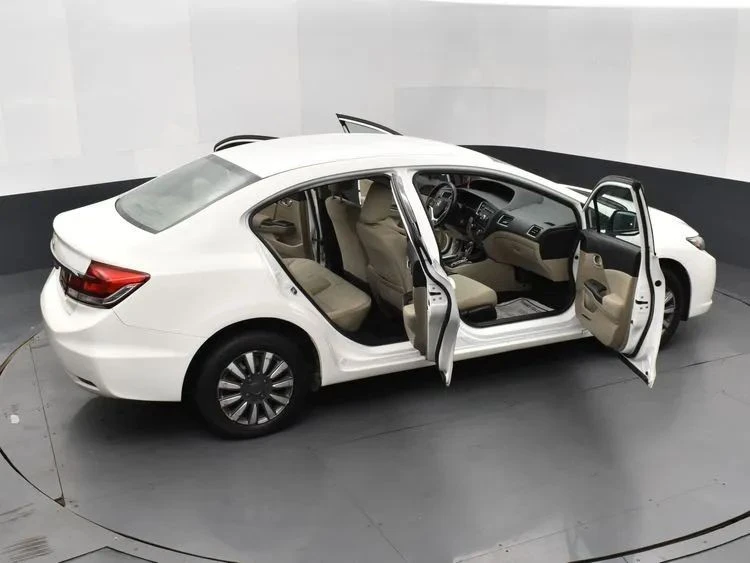 2014 Honda Civic 9th Gen - Image 6 of 12