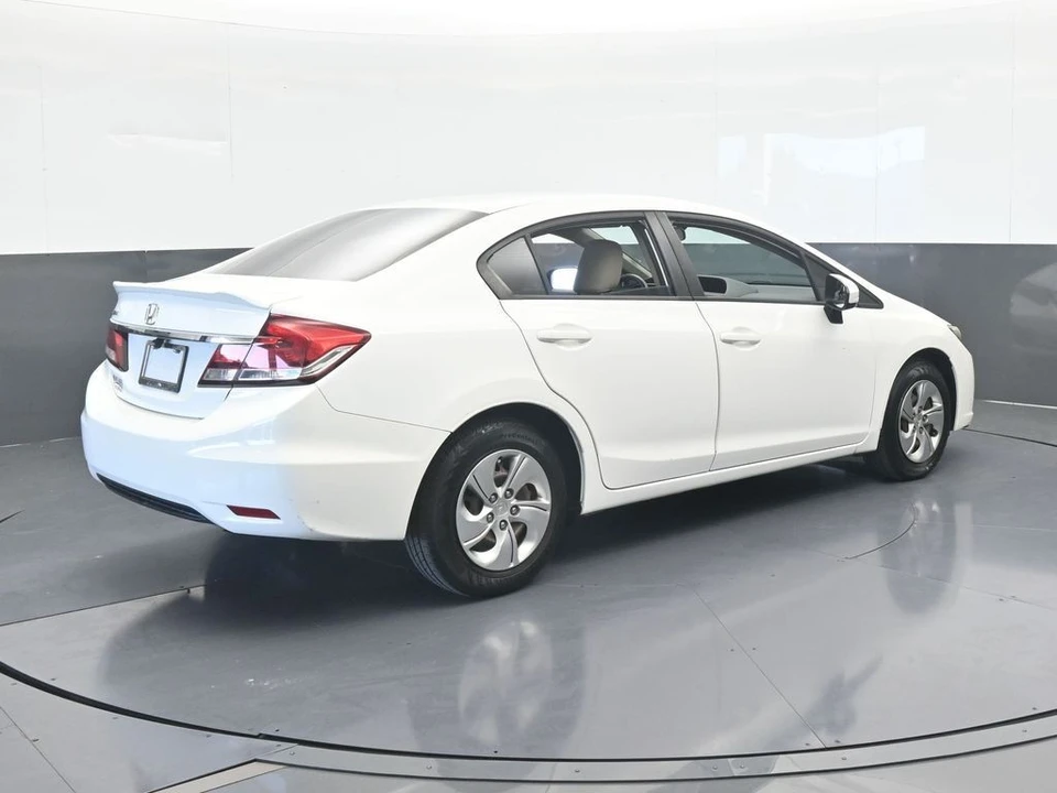 2014 Honda Civic 9th Gen - Image 6 of 12
