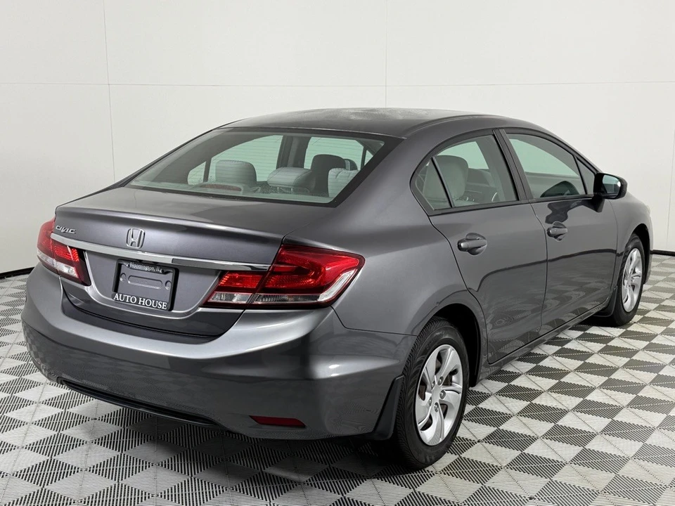 2014 Honda Civic 9th Gen - Image 5 of 12