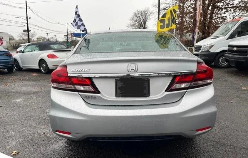 2014 Honda Civic 9th Gen - Image 5 of 12