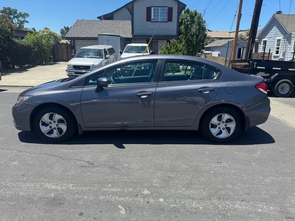 2014 Honda Civic 9th Gen - Image 7 of 18
