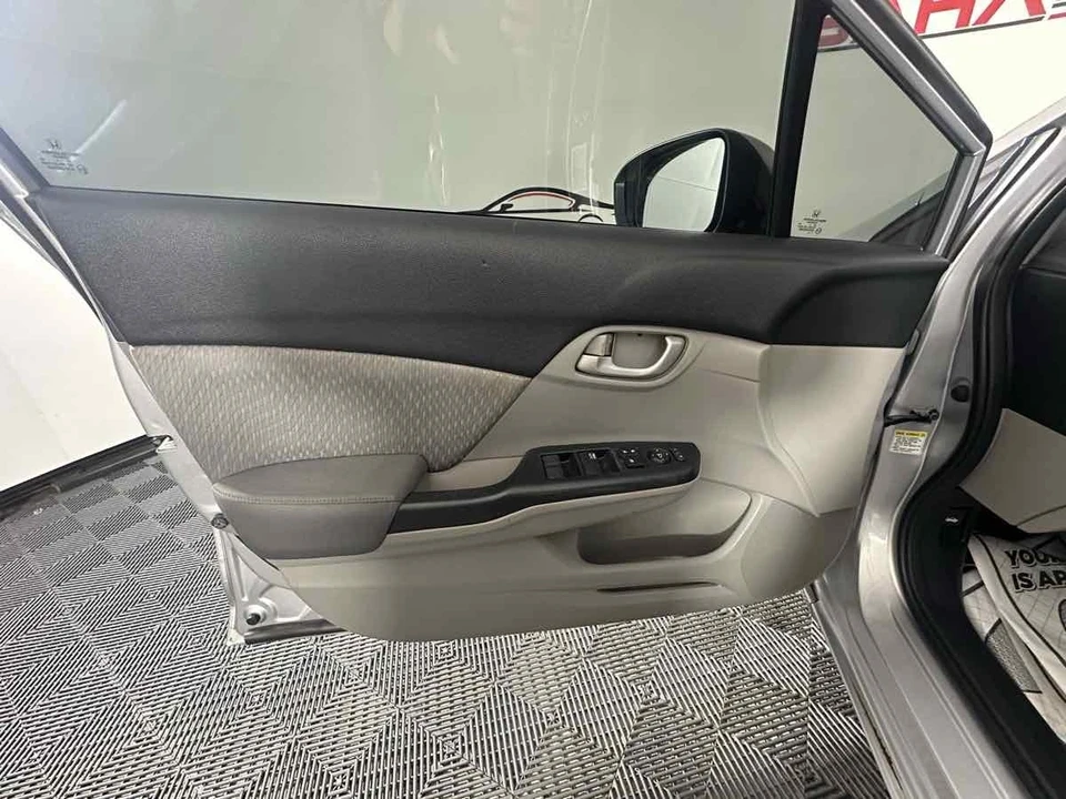 2014 Honda Civic 9th Gen - Image 10 of 21