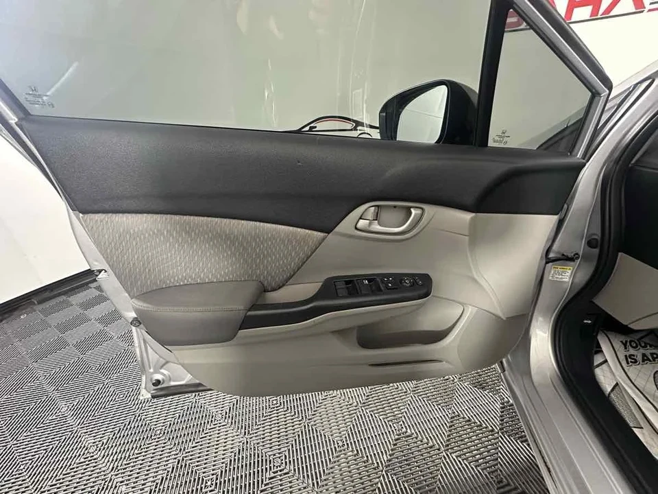 2014 Honda Civic 9th Gen - Image 10 of 21