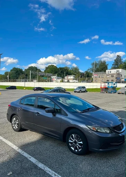 2014 Honda Civic 9th Gen - Image 2 of 15