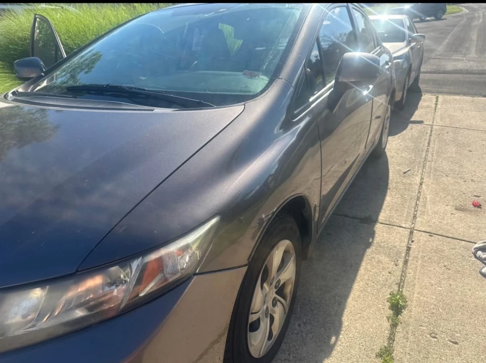 2014 Honda Civic 9th Gen - Image 2 of 7