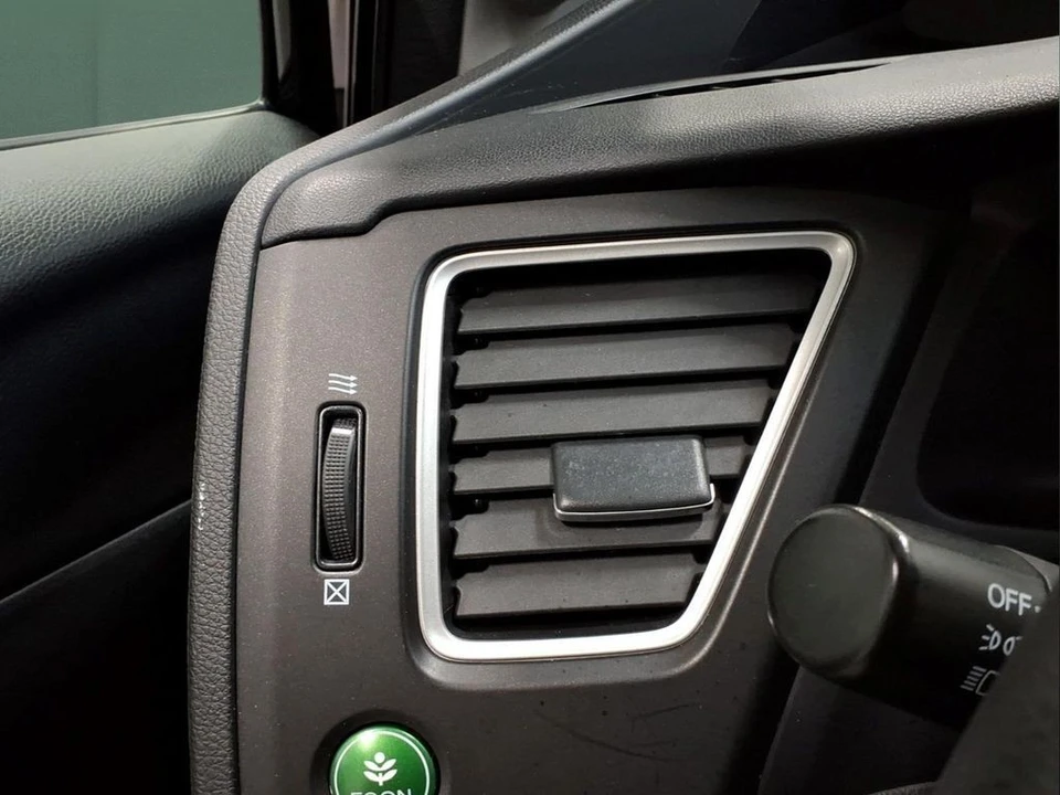 2014 Honda Civic 9th Gen - Image 14 of 24