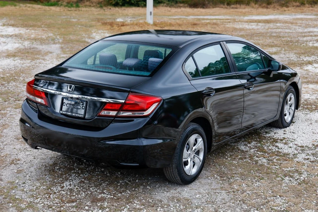 2014 Honda Civic 9th Gen - Image 11 of 21