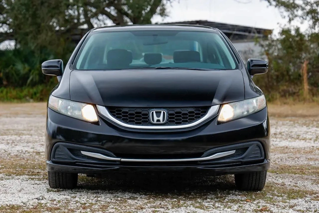 2014 Honda Civic 9th Gen - Image 17 of 21