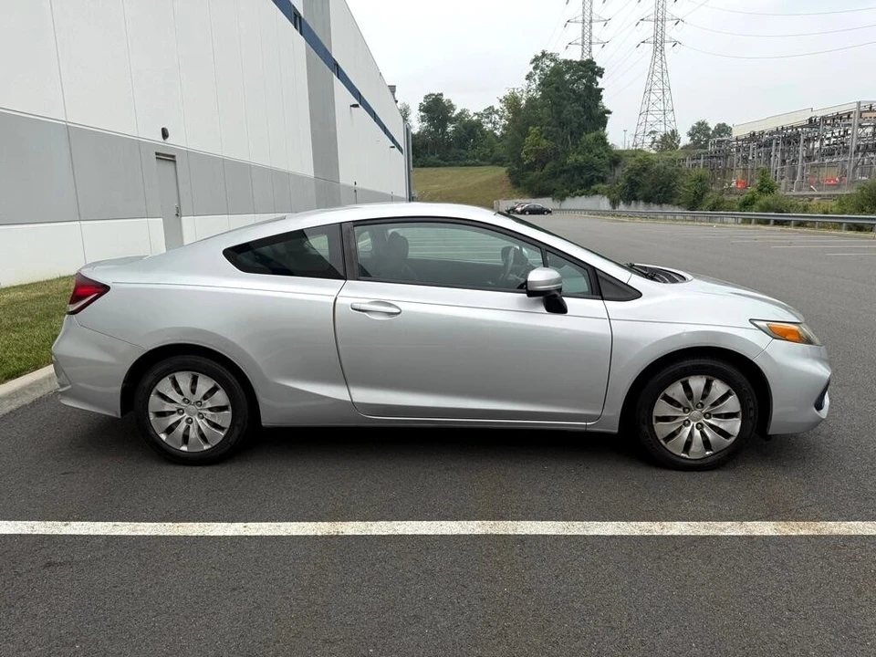 2014 Honda Civic 9th Gen - Image 4 of 12