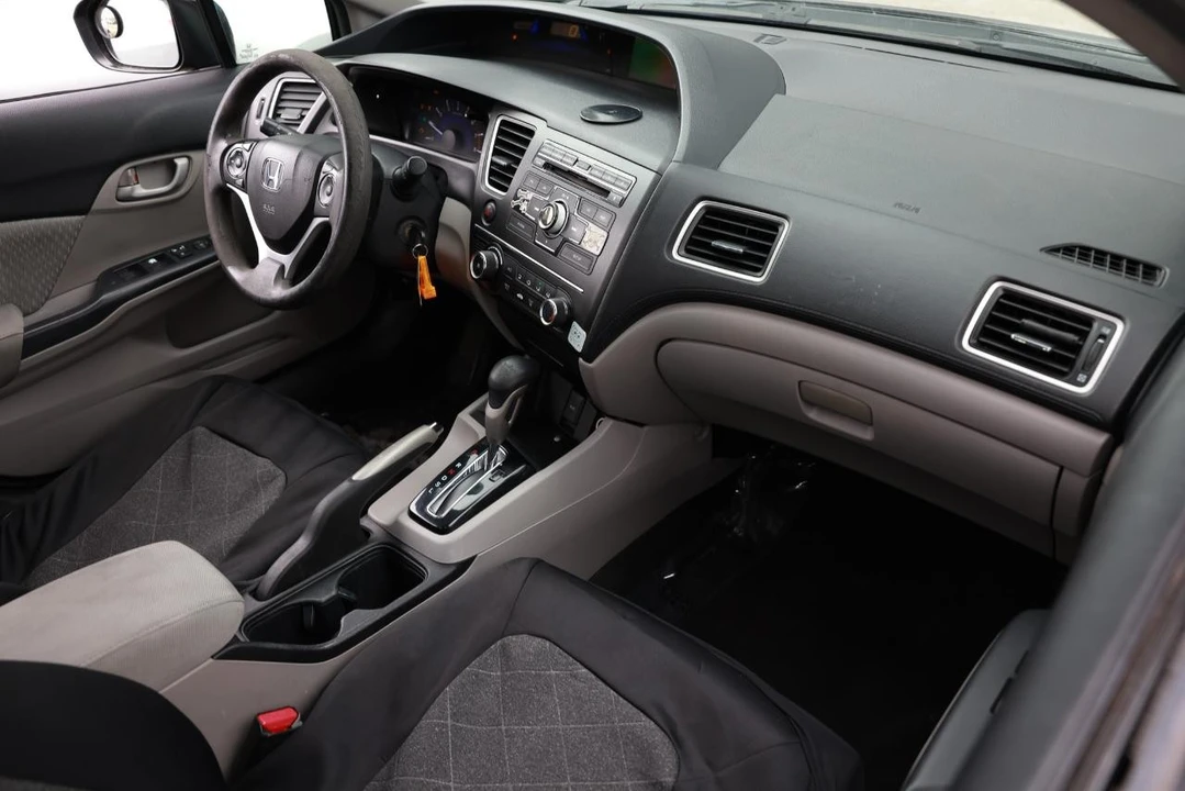 2014 Honda Civic 9th Gen - Image 18 of 31