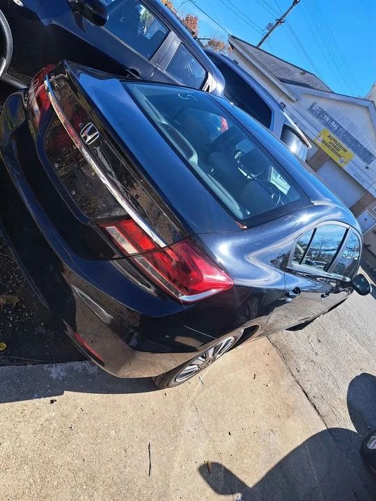 2014 Honda Civic 9th Gen - Image 5 of 12