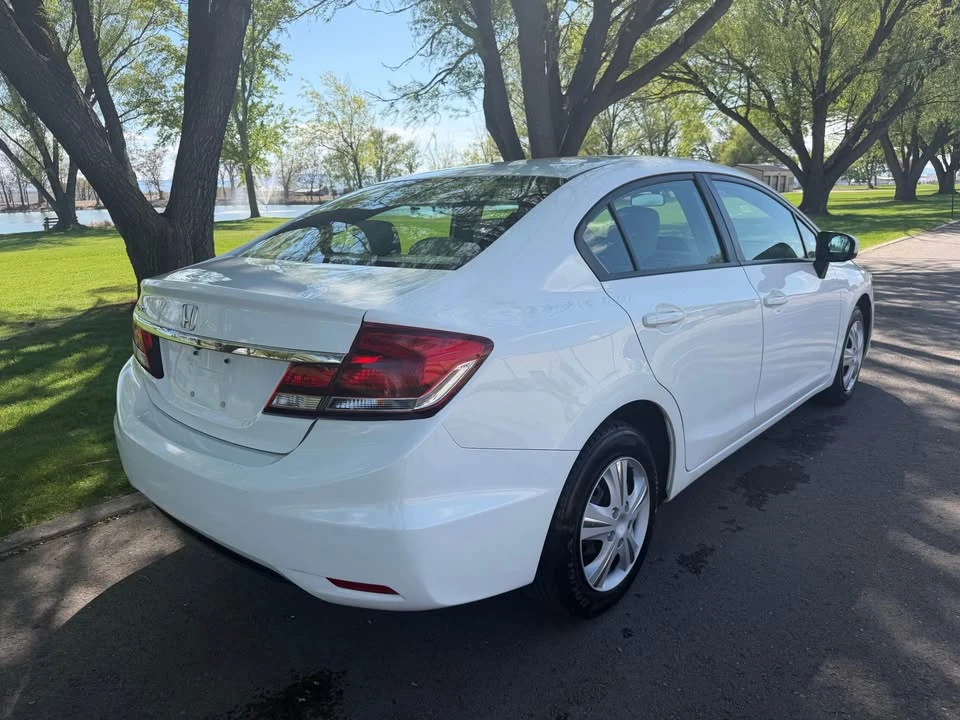 2014 Honda Civic 9th Gen - Image 6 of 15