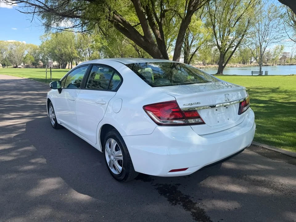 2014 Honda Civic 9th Gen - Image 9 of 15