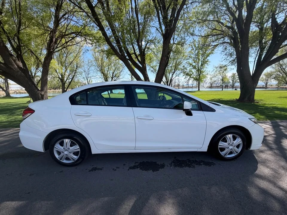 2014 Honda Civic 9th Gen - Image 5 of 15