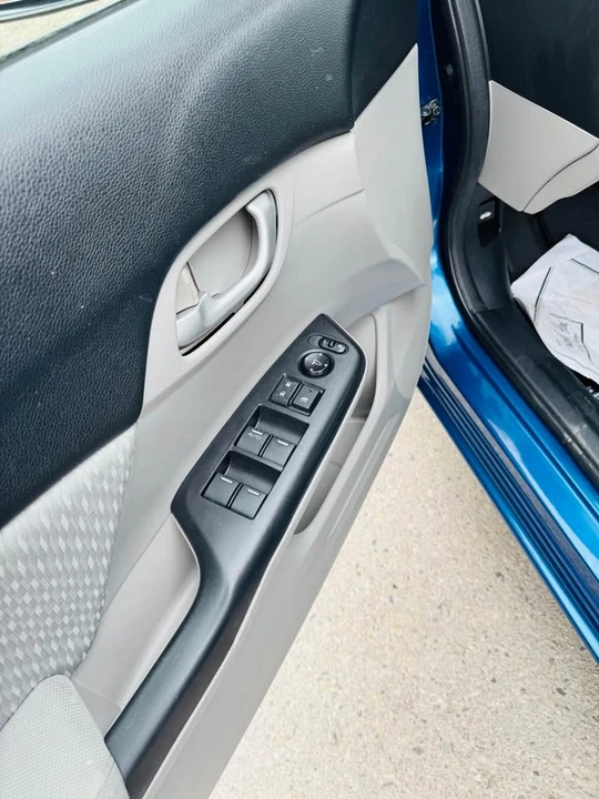 2014 Honda Civic 9th Gen - Image 13 of 20