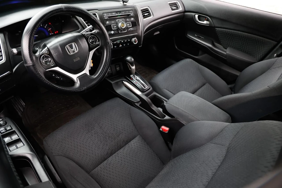 2014 Honda Civic 9th Gen - Image 4 of 12