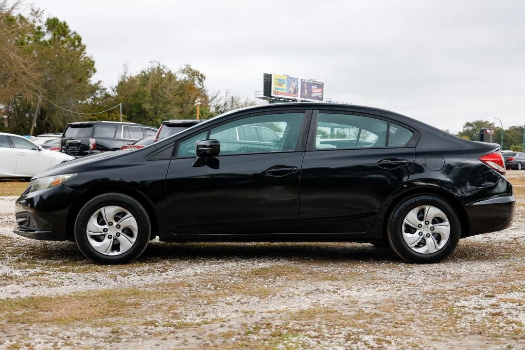 2014 Honda Civic 9th Gen - Image 3 of 12