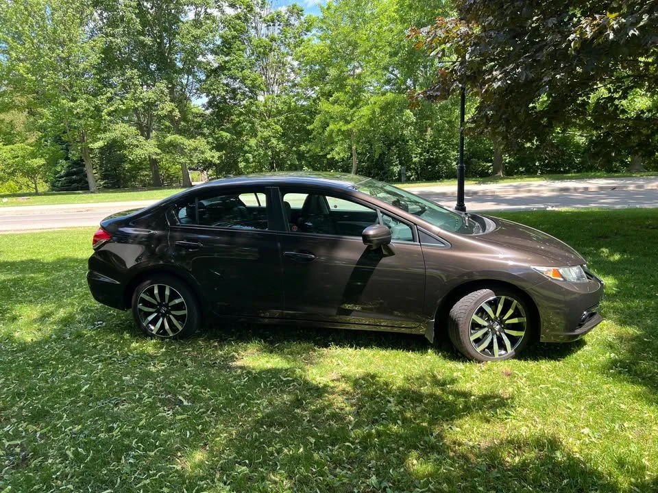 2014 Honda Civic 9th Gen - Image 2 of 12