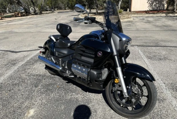 2014 Honda Gold Wing - Image 3 of 6