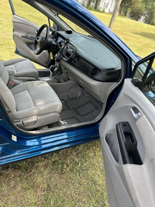 2014 Honda Insight 2nd Gen - Image 9 of 18