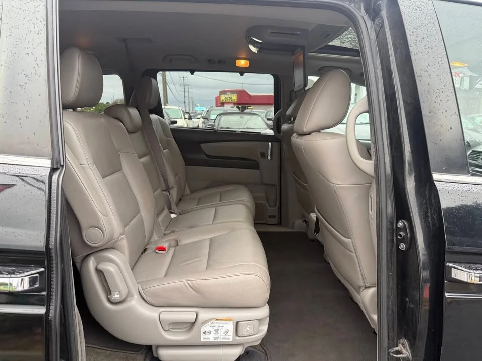 2014 Honda Odyssey - Image 18 of 20