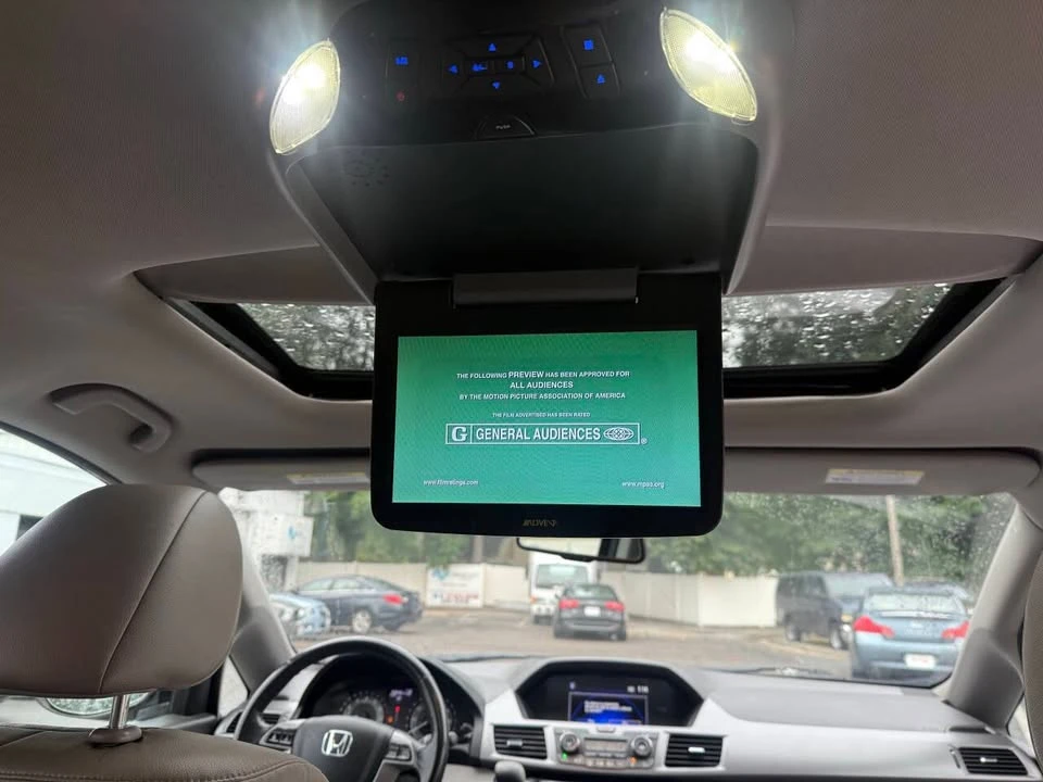 2014 Honda Odyssey - Image 17 of 20