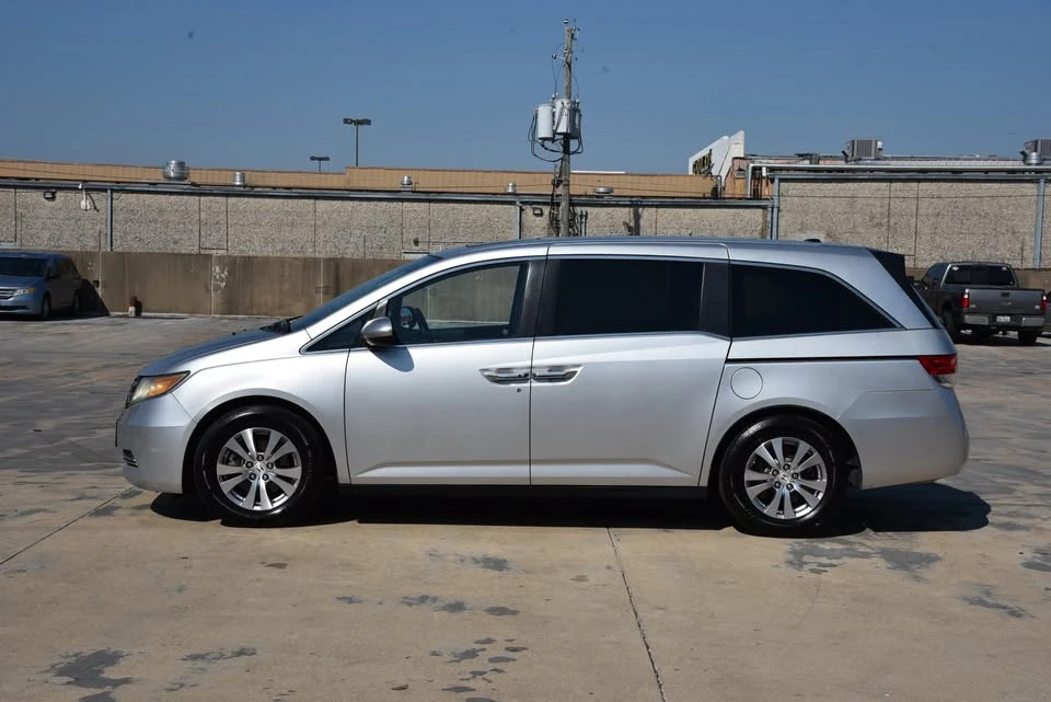 2014 Honda Odyssey - Image 2 of 16
