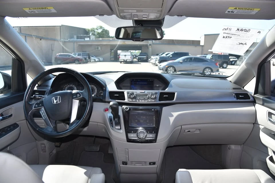 2014 Honda Odyssey - Image 11 of 16