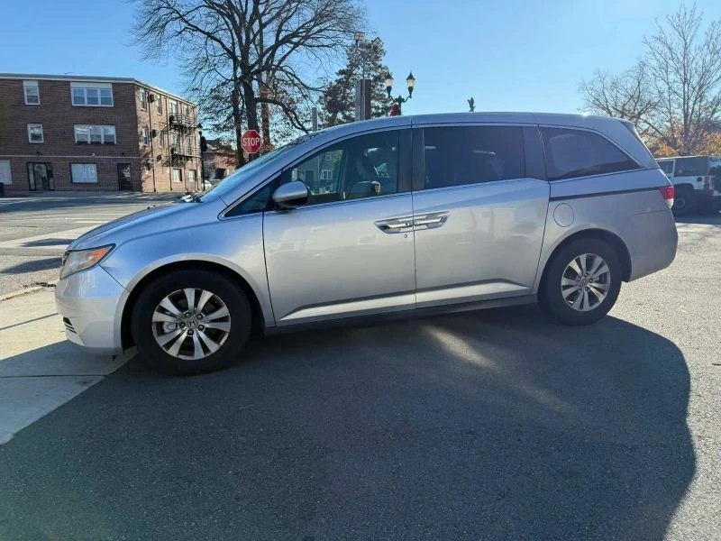 2014 Honda Odyssey - Image 8 of 12