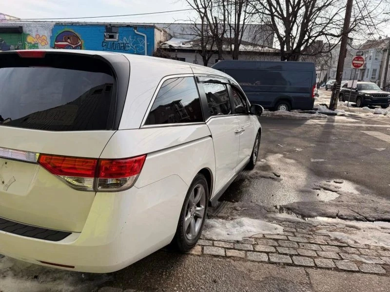 2014 Honda Odyssey - Image 9 of 12