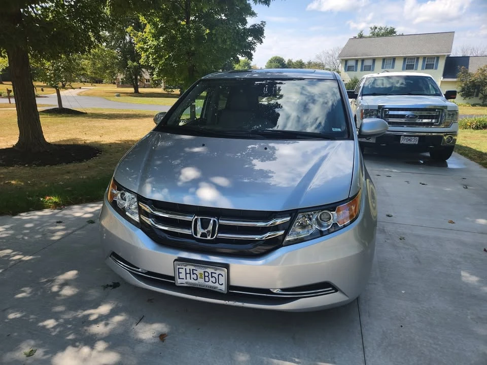 2014 Honda Odyssey - Image 2 of 3
