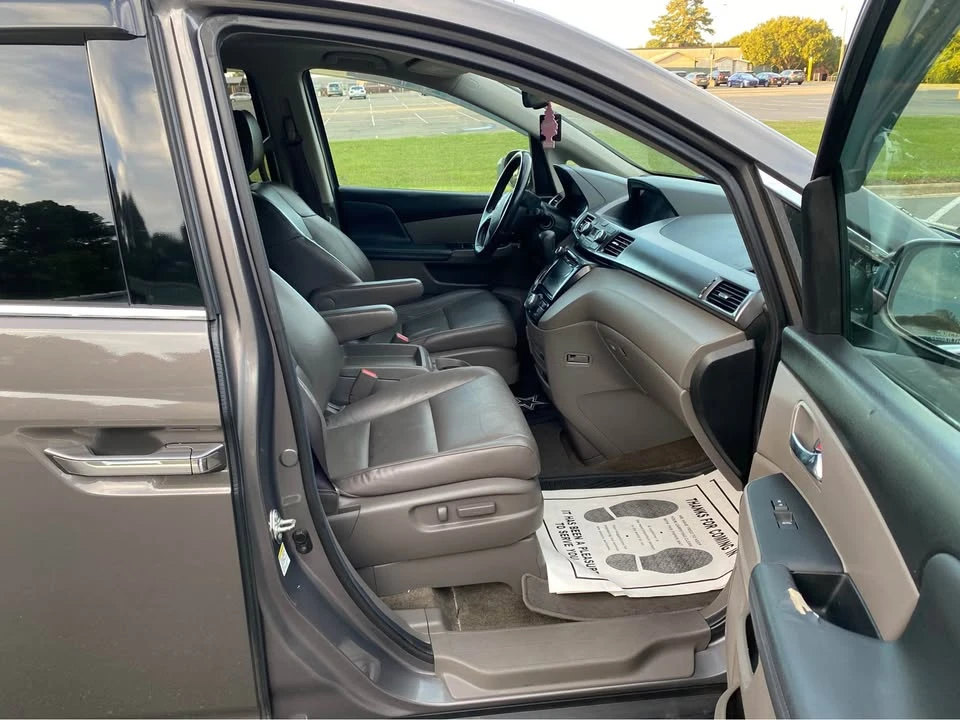 2014 Honda Odyssey - Image 11 of 16