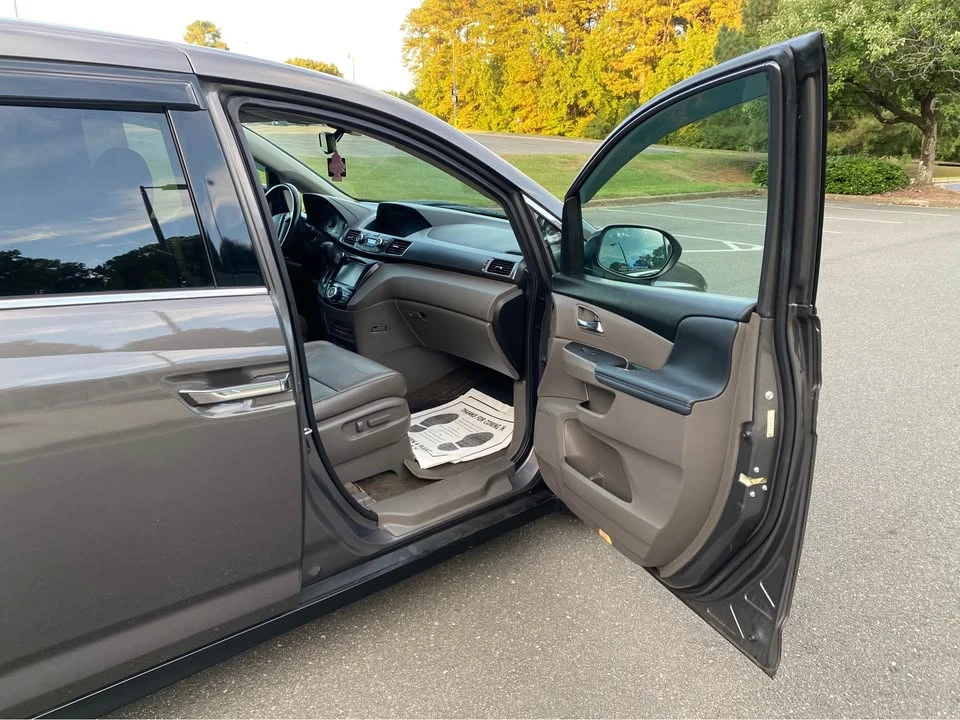 2014 Honda Odyssey - Image 10 of 16