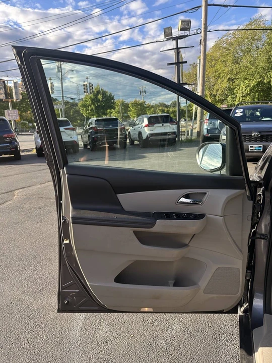 2014 Honda Odyssey - Image 16 of 21