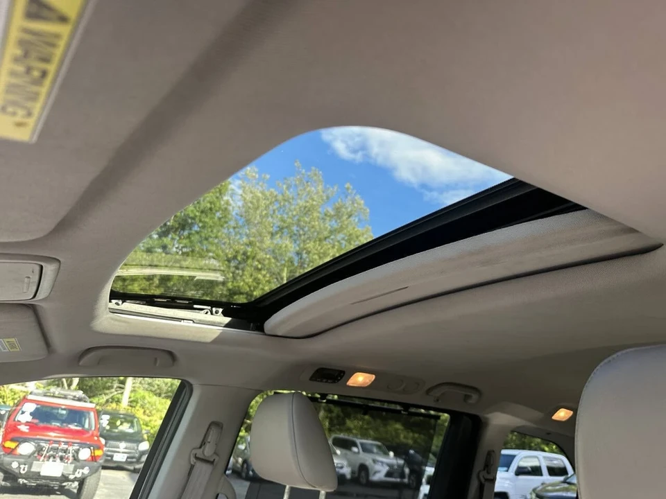 2014 Honda Odyssey - Image 15 of 21