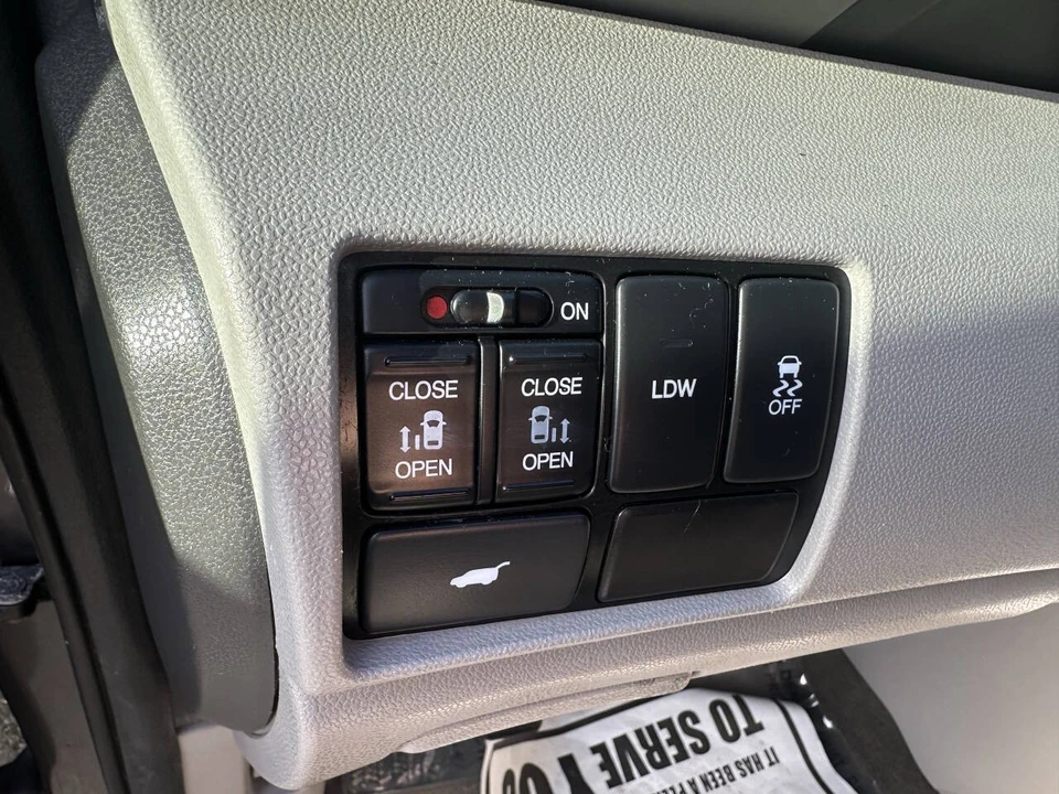 2014 Honda Odyssey - Image 18 of 21