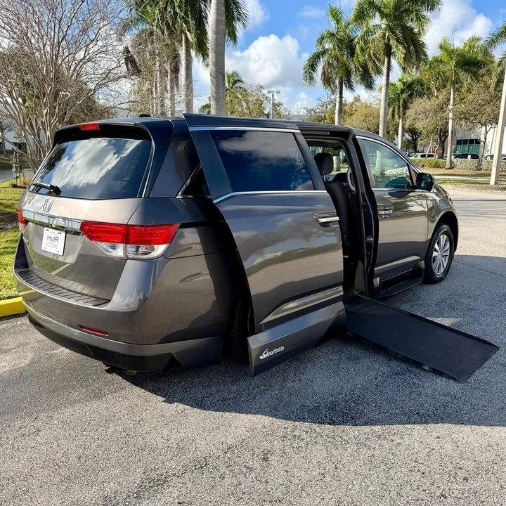 2014 Honda Odyssey - Image 3 of 21