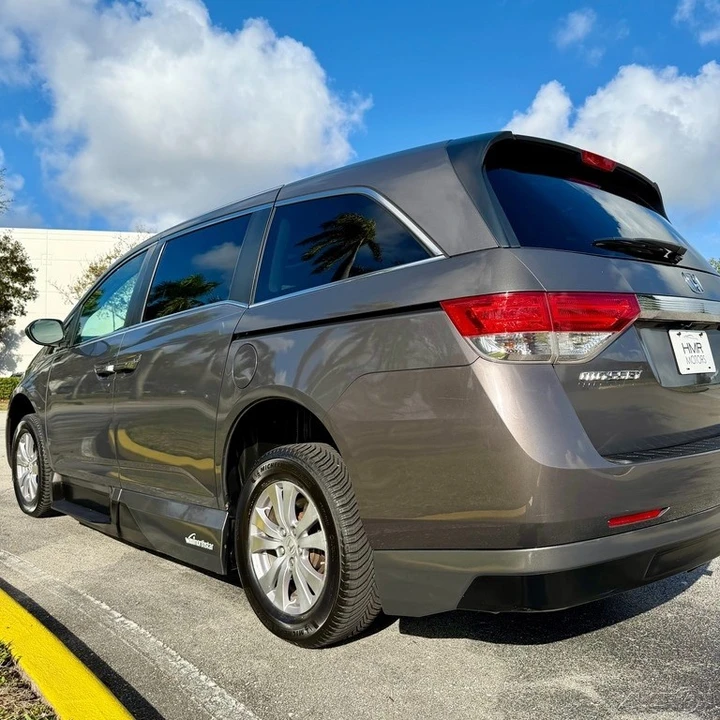 2014 Honda Odyssey - Image 15 of 21
