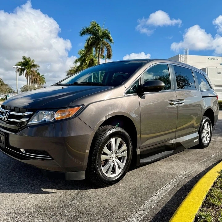 2014 Honda Odyssey - Image 18 of 21