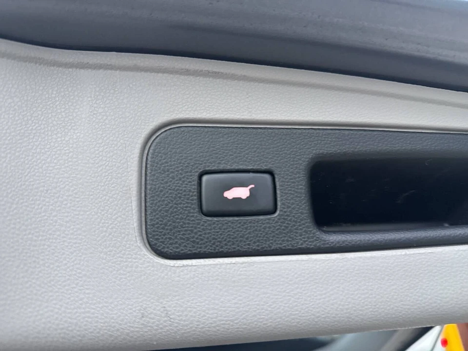 2014 Honda Odyssey - Image 15 of 21