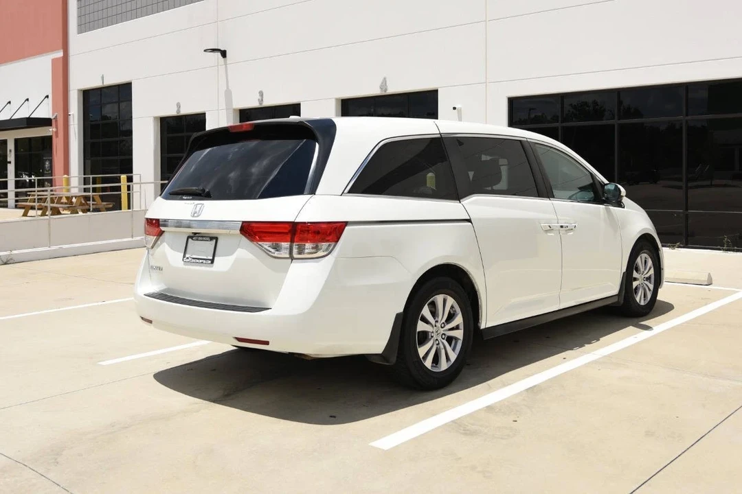 2014 Honda Odyssey - Image 8 of 12