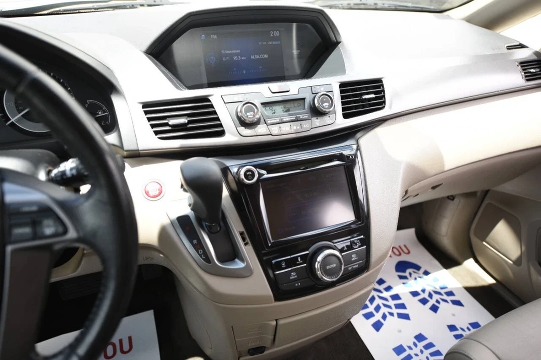 2014 Honda Odyssey - Image 14 of 16